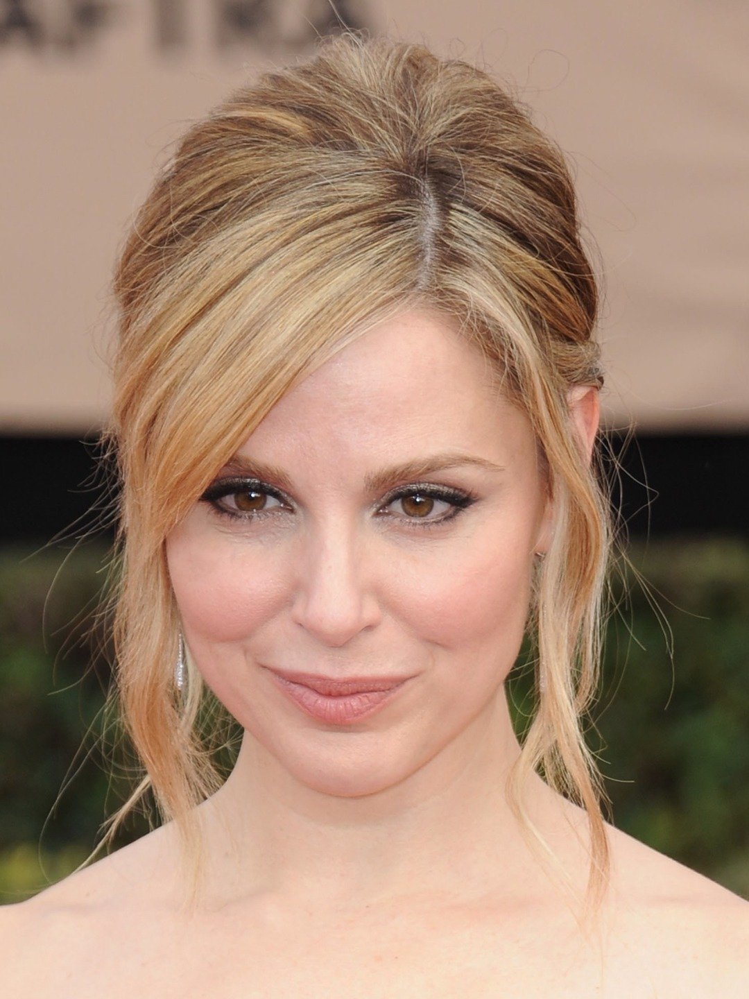 Cara Buono